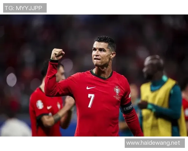 足球传奇风采尽显球场之上四开纸高清壁纸精选